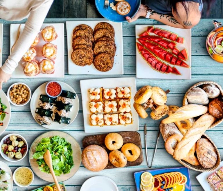 Errores al contratar catering y cómo evitarlos