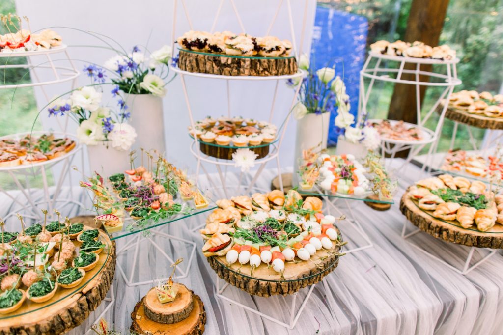 Ventajas de contratar un catering para empresa en Madrid
